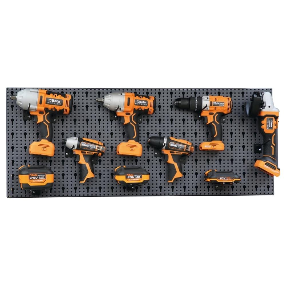 assortimento 18 utensili, con ganci senza pannello  beta 6600 m/700