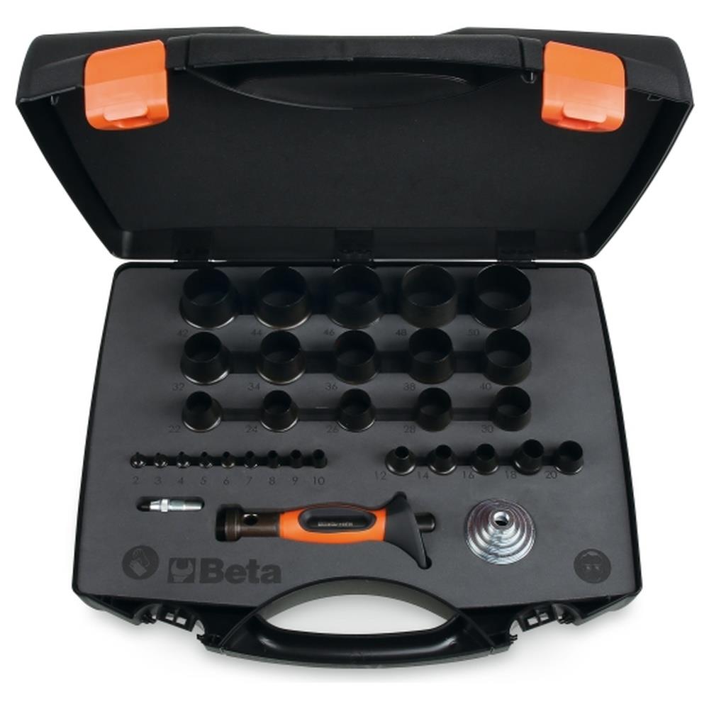 assortimento di 29 fustelle da 2 a 50 mm e 3 accessori beta 1105/c32t